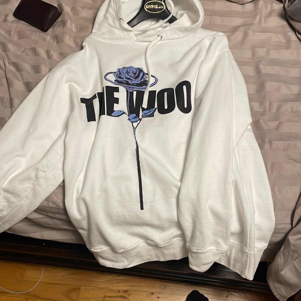 Vlone hoodie x woo